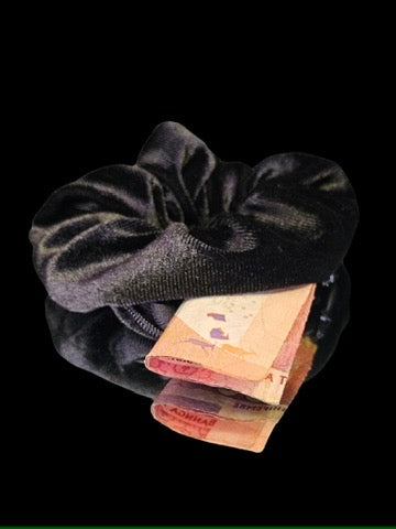 Scrunchie with a secret zipper