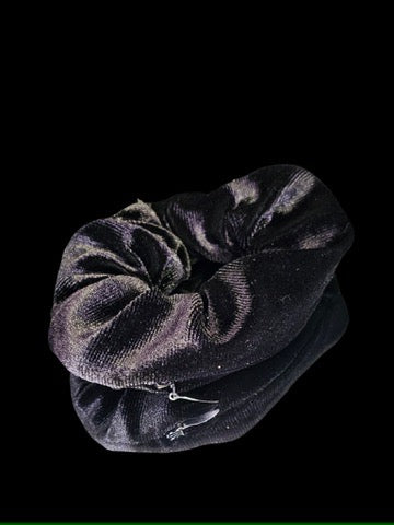 Scrunchie with a secret zipper